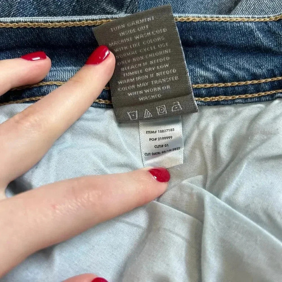 Torrid Luxe Slim Bootcut Leg Jeans Super Stretch High Waist Dark Wash Size 24S - Picture 10 of 10